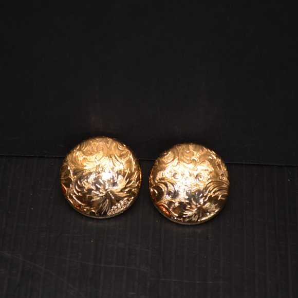 Vintage 1980s Gold Tone Floral Etched Round Button Pierced Earrings - Picture 4 of 8